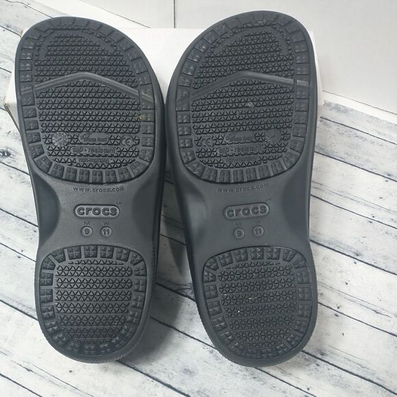 Crocs On the Clock Work Slip On Mens 9 Womens  11 Black Shoes - Picture 6 of 8